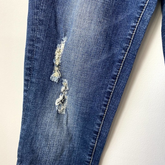 Jolt Distressed Jeans Size 3 Denim Cropped Pants - Picture 3 of 8